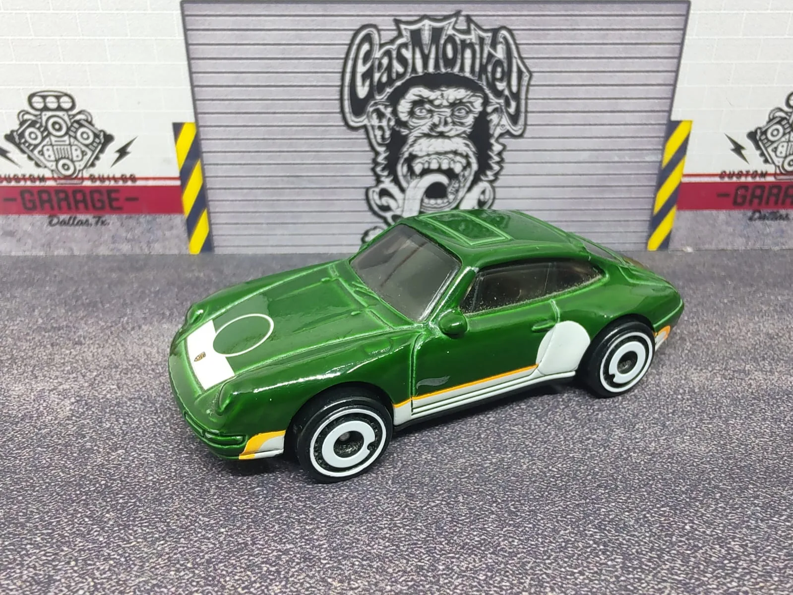 ’96 Porsche Carrera — verde, círculos blancos