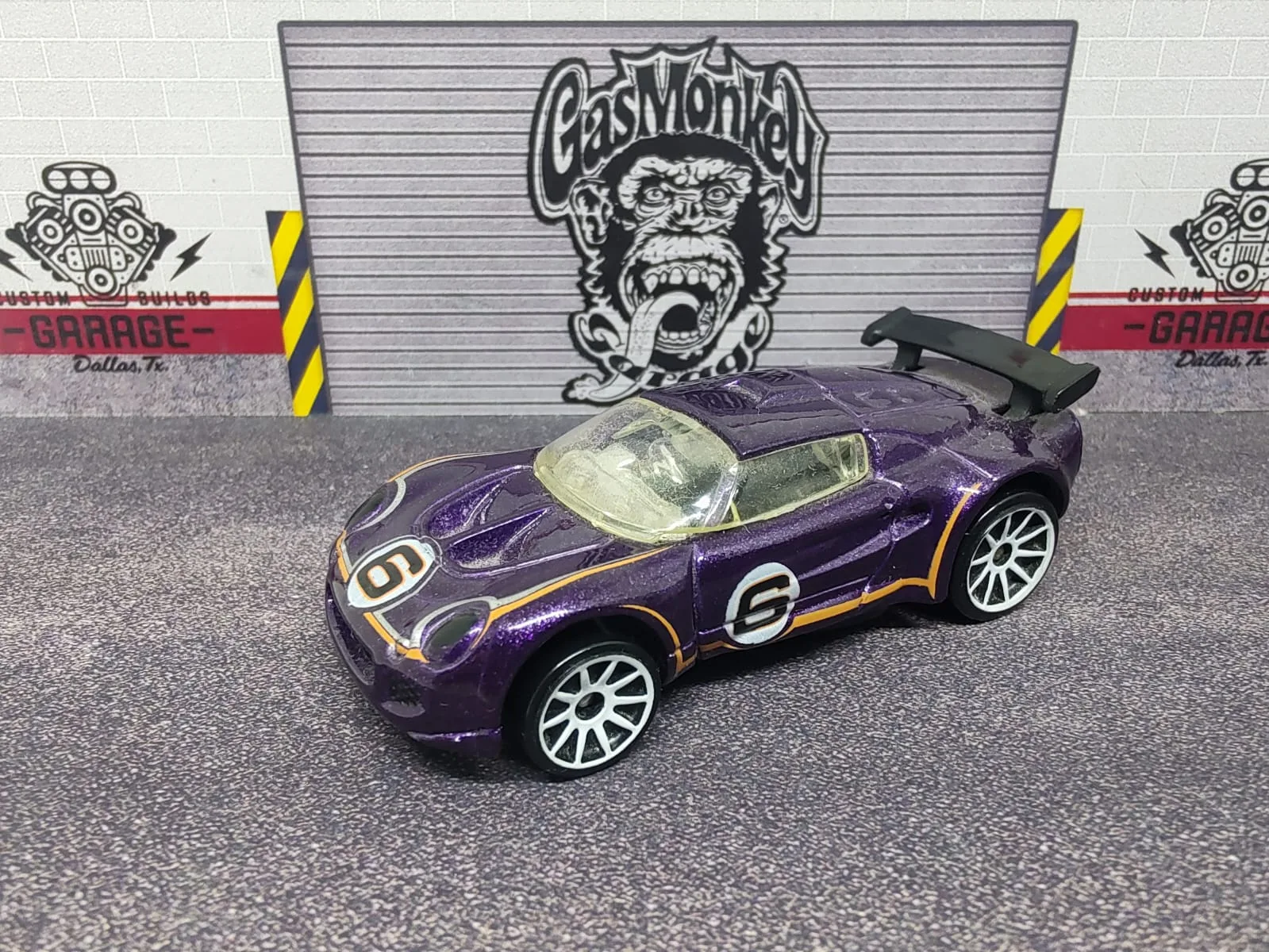 Lotus Sport Elise — violeta, número 5, ruedas blancas
