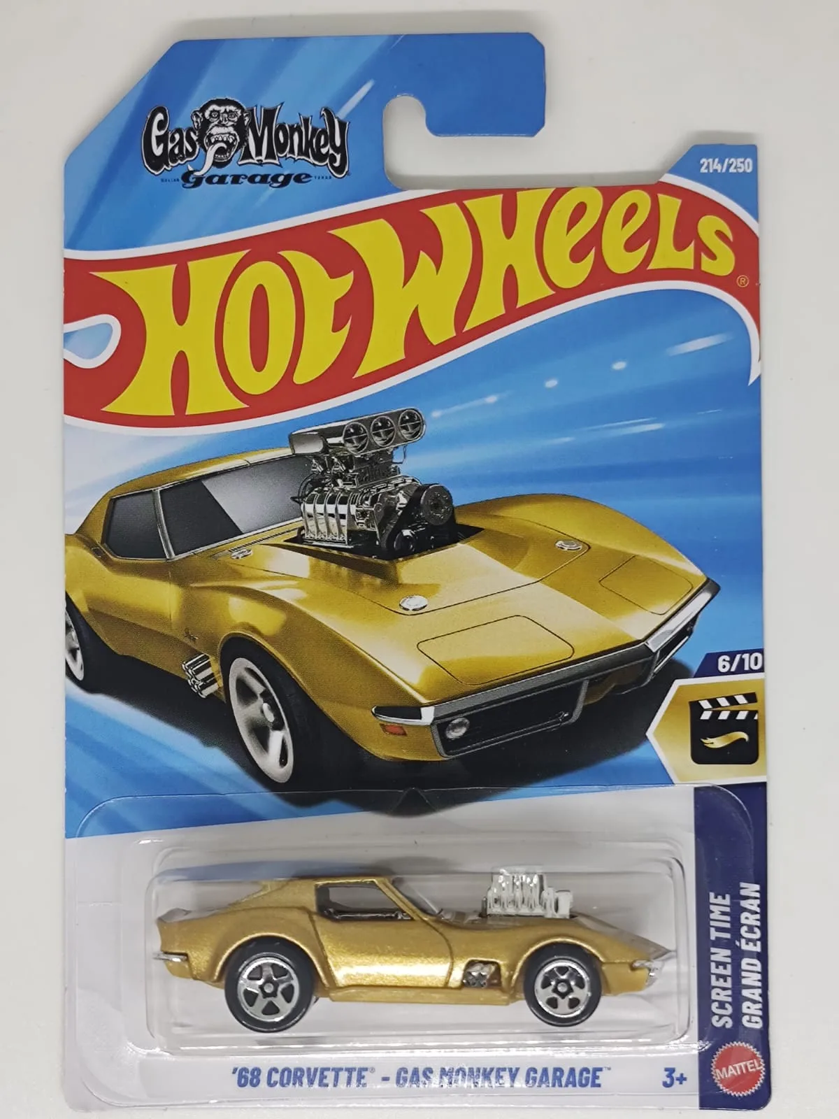 ’68 Corvette - Gas Monkey Garage — dorado con motor expuesto; en blíster