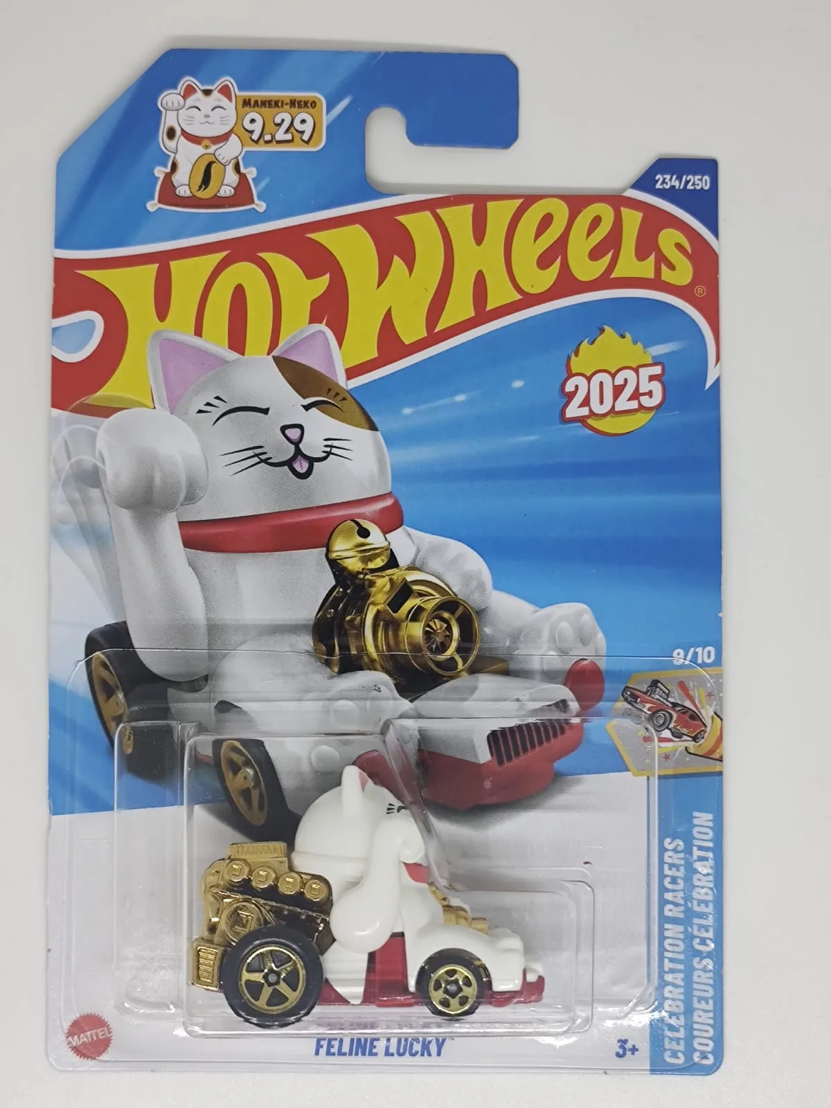 Feline Lucky — gato de la suerte blanco y rojo, motor y ruedas doradas