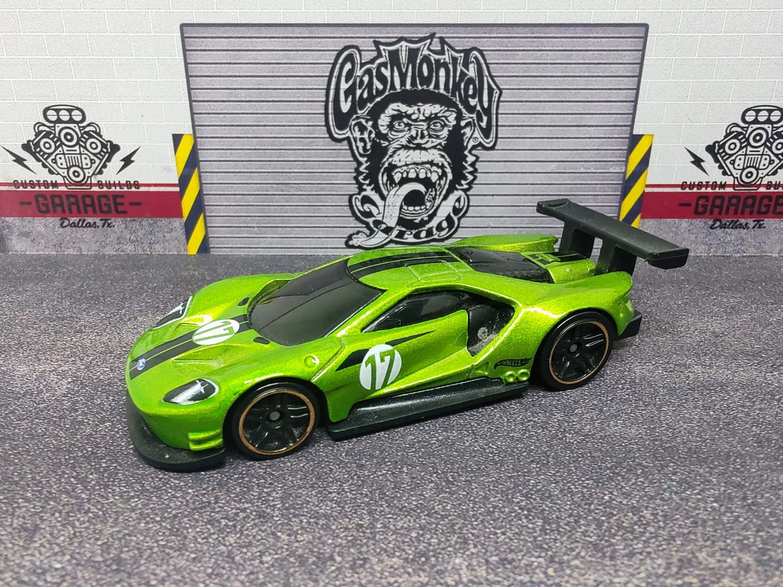 2016 Ford GT Race — verde, número 17